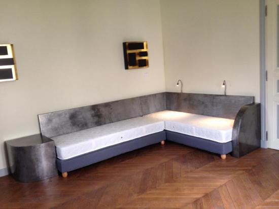 Canapé lit d'angle en métal